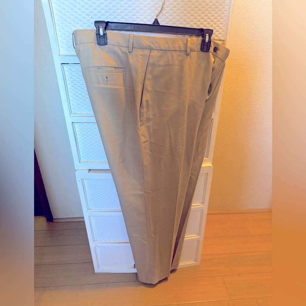 Joseph & Feiss Beige Slacks, 42x32